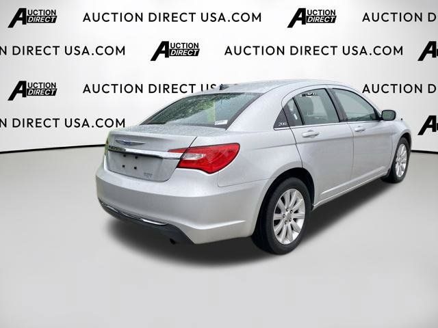 Used 2012 Chrysler 200 Touring FWD image 11