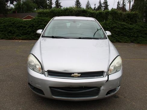 Used 2010 Chevrolet Impala LT w/ Luxury Edition Package FWD image 10