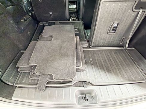 Used 2024 Nissan Pathfinder Platinum AWD/4WD image 29