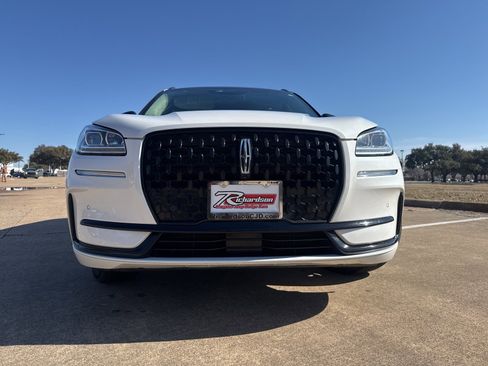 Used 2023 Lincoln Corsair Reserve w/ Equipment Group 201A image 10