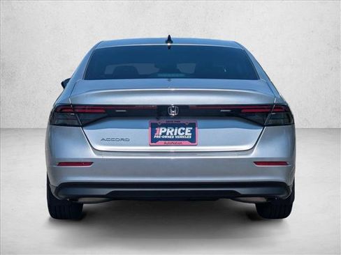 Used 2025 Honda Accord SE image 7