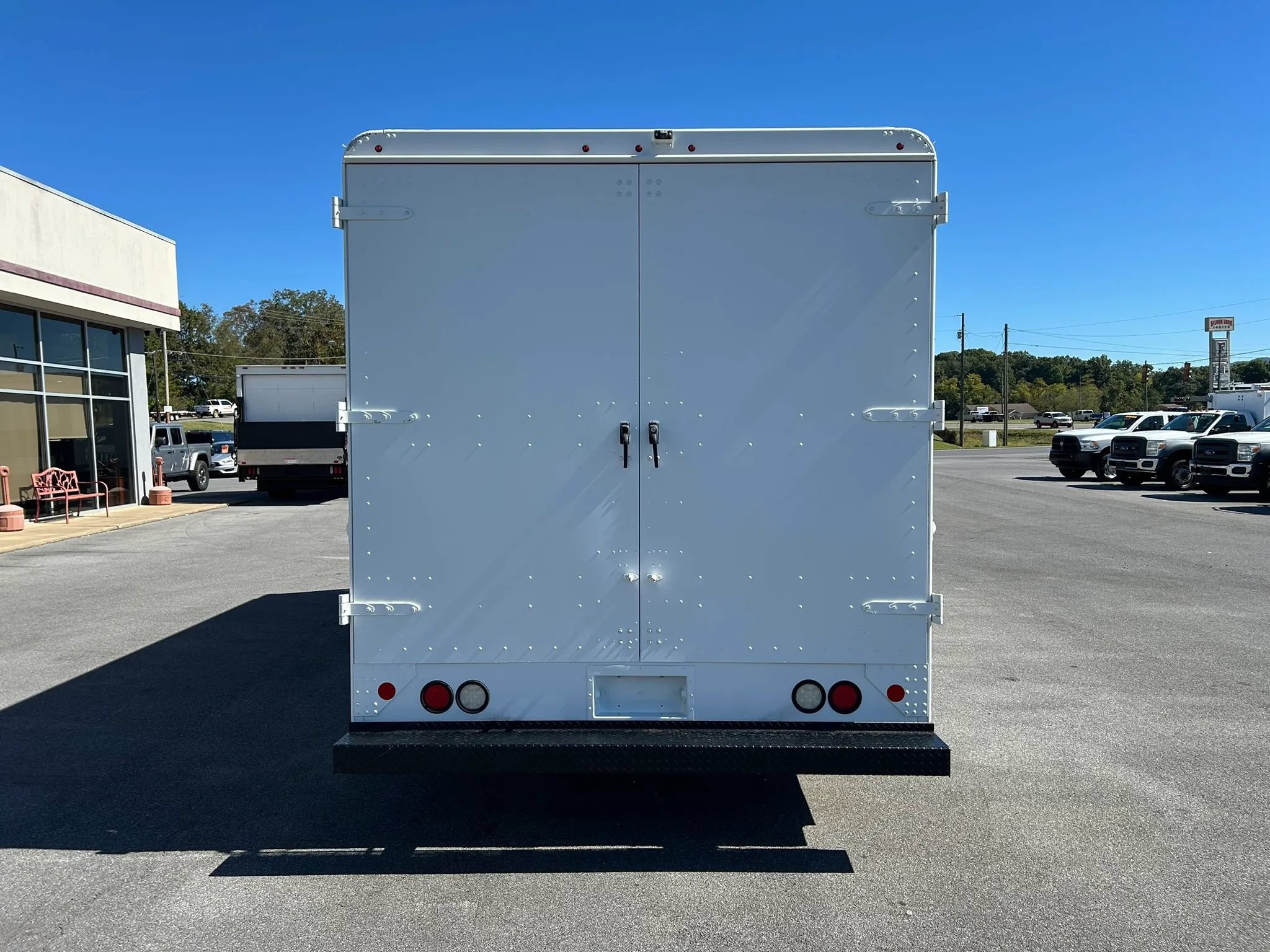Used 2017 Ford E-350 and Econoline 350 Super Duty w/ A/C Prep Package RWD image 6