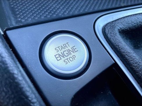 Used 2024 Volkswagen Jetta SE image 30