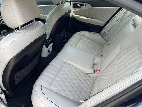 Used 2019 Genesis G70 2.0T Advanced w/ Prestige Package AWD/4WD image 13