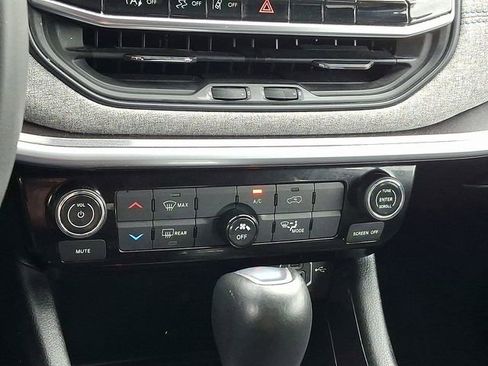 Used 2022 Jeep Compass Latitude AWD/4WD image 18