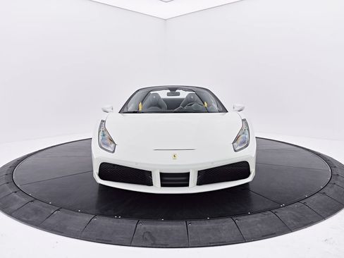Used 2019 Ferrari 488 Spider RWD image 20