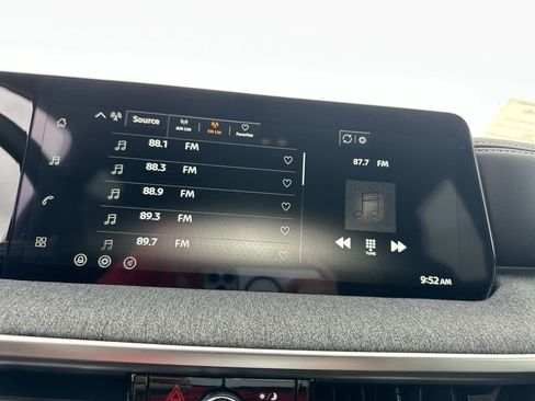 New 2026 Nissan Kicks SV w/ Charging Package FWD image 22