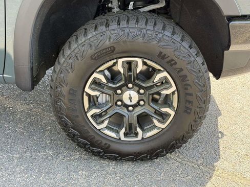 Used 2026 Chevrolet Silverado 1500 ZR2 AWD/4WD image 25