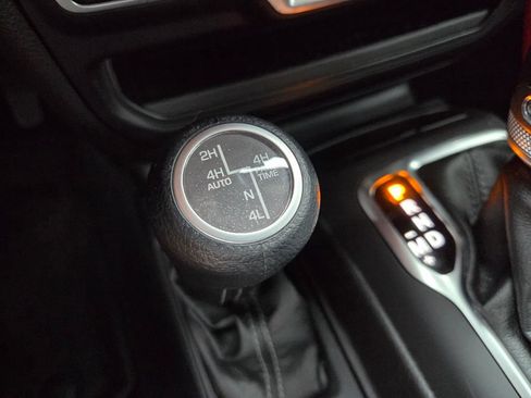 Used 2024 Jeep Wrangler Unlimited Sahara w/ Technology Group AWD/4WD image 30