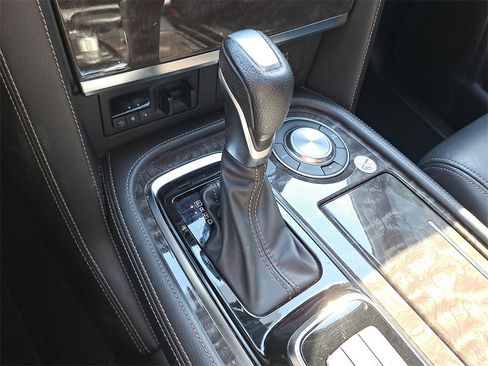 Used 2022 Nissan Armada Platinum w/ Captain's Chairs Package image 32