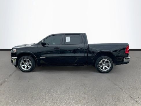 Used 2025 RAM 1500 Big Horn AWD/4WD image 4