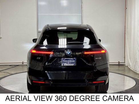 Used 2024 BMW iX xDrive50 w/ Sport Package AWD/4WD image 8
