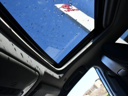 Used 2024 Toyota RAV4 XLE Premium image 17