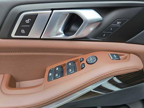 Used 2024 BMW X5 xDrive40i w/ Parking Assistance Package image 22