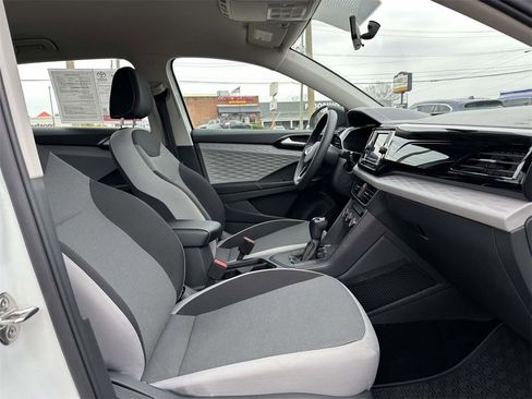 Used 2022 Volkswagen Taos S image 13