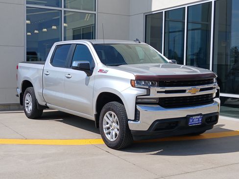 Used 2019 Chevrolet Silverado 1500 LT w/ All-Star Edition AWD/4WD image 4