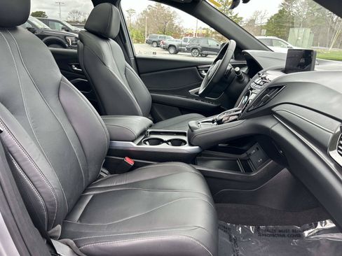 Used 2025 Acura RDX SH-AWD image 17