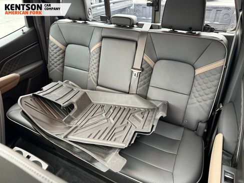 Used 2024 GMC Canyon Denali image 35