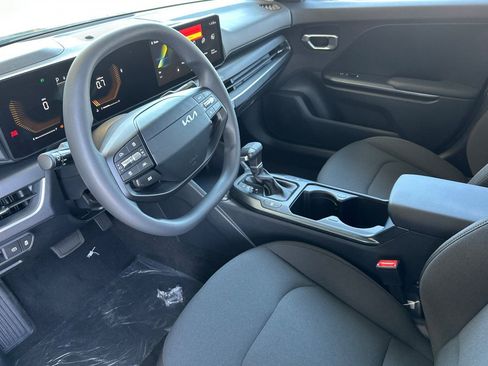 New 2026 Kia K4 FWD image 10