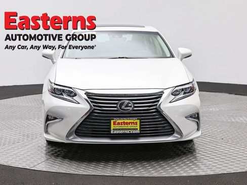 Used 2017 Lexus ES 350 w/ Navigation System Package FWD image 2