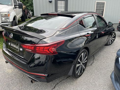 Used 2019 Nissan Altima 2.5 SR w/ SR Premium Package AWD/4WD image 6