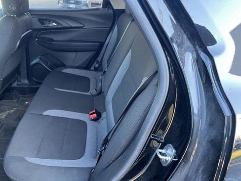 Used 2022 Chevrolet TrailBlazer LT w/ Convenience Package image 8