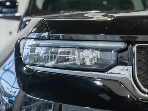 Used 2023 Jeep Grand Cherokee L Limited w/ Luxury Tech Group II AWD/4WD image 15