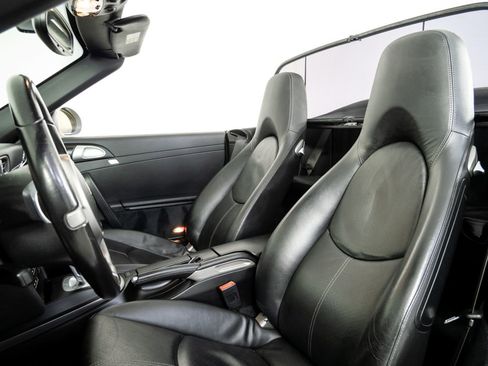 Used 2010 Porsche 911 Carrera S RWD image 5