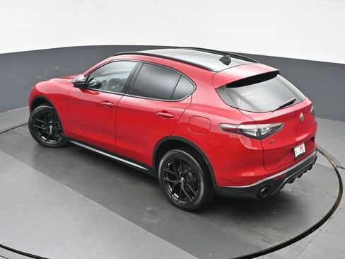 Used 2021 Alfa Romeo Stelvio Ti Sport AWD/4WD image 33