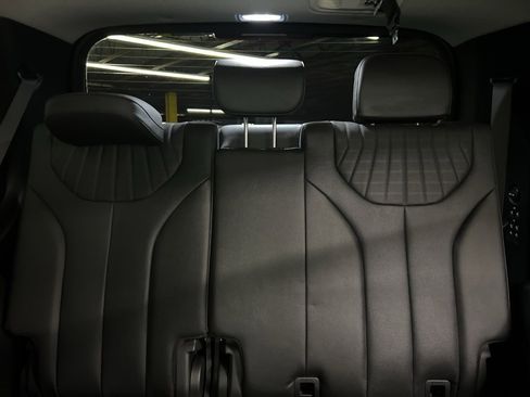 Used 2024 Hyundai Palisade Limited image 11