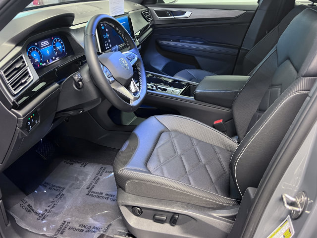 Certified 2026 Volkswagen Atlas Cross Sport SE w/ Panoramic Sunroof Package FWD image 7
