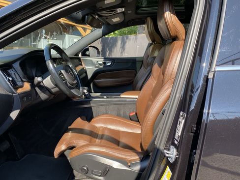 Used 2021 Volvo XC60 T5 Inscription w/ Advanced Package AWD/4WD image 14