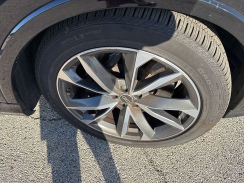 Used 2022 Audi SQ7 Prestige w/ Prestige Package image 14