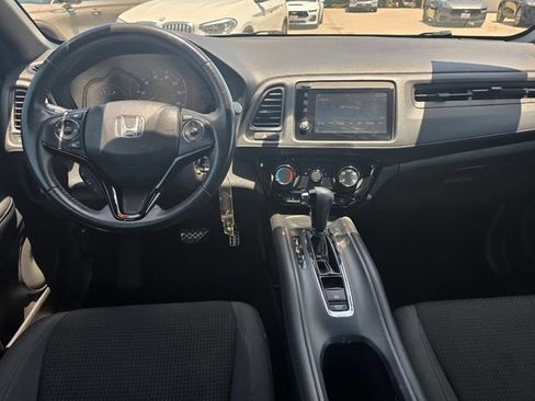 Used 2019 Honda HR-V Sport image 11
