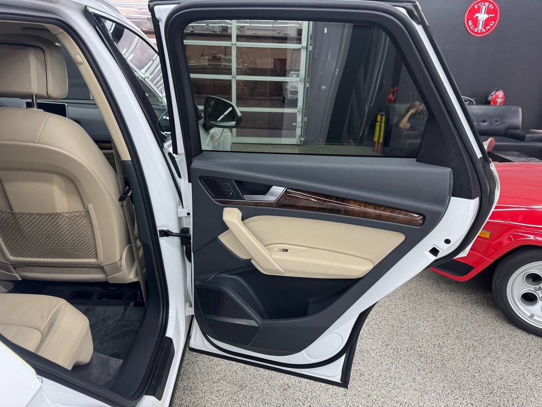 Used 2018 Audi Q5 2.0T Premium Plus w/ Premium Plus Package AWD/4WD image 16
