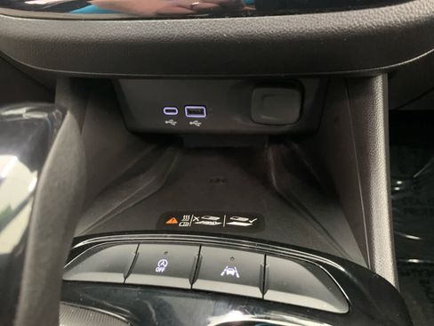 Used 2024 Buick Envista Sport Touring w/ Convenience I Package image 30