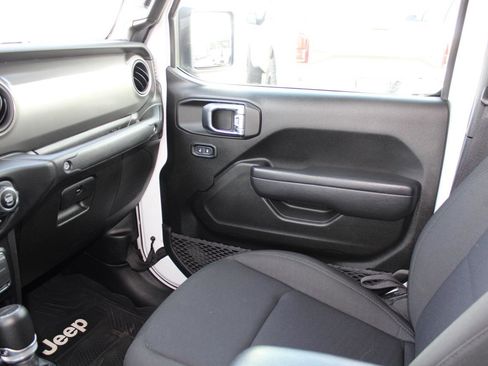 Used 2023 Jeep Gladiator Sport image 61