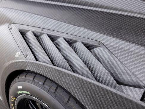 Used 2023 Lamborghini Huracan EVO RWD image 11