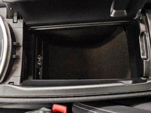 Used 2019 Mercedes-Benz GLC 350e 4MATIC image 21