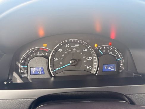 Used 2014 Toyota Camry LE image 26