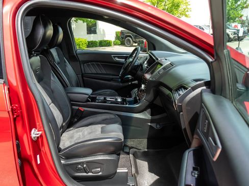 Used 2019 Ford Edge ST w/ Convenience Package AWD/4WD image 10
