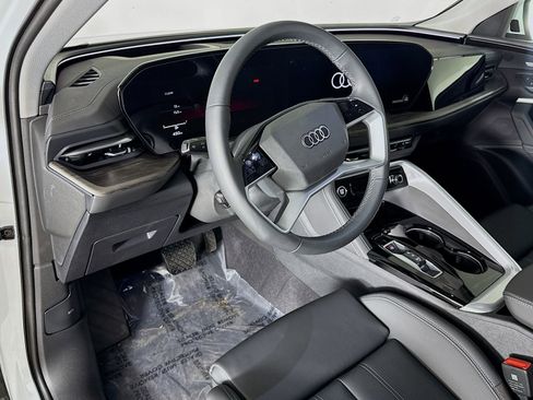 New 2025 Audi Q5 Premium Plus image 9