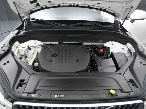 Certified 2024 Volvo XC90 B5 Plus image 16