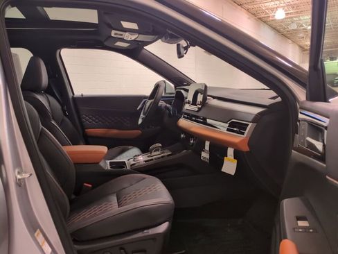 New 2025 Mitsubishi Outlander SEL image 10