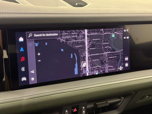 Certified 2024 Porsche Cayenne AWD/4WD image 20