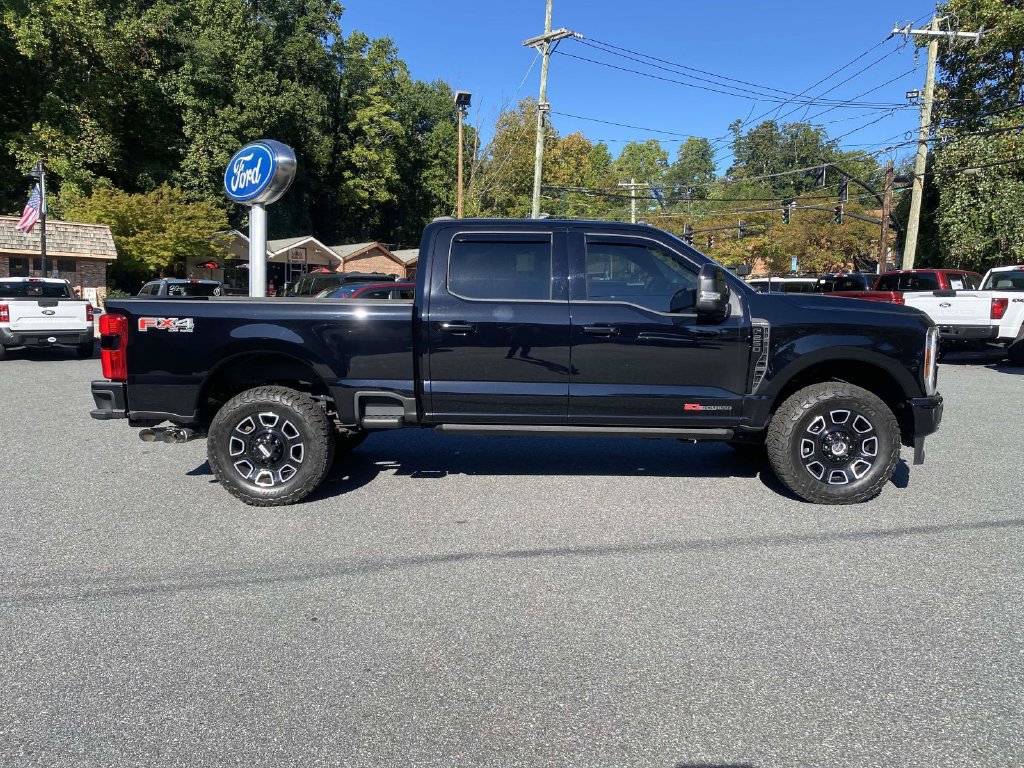 Used 2025 Ford F250 Platinum AWD/4WD image 8
