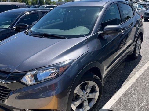 Used 2016 Honda HR-V EX image 2