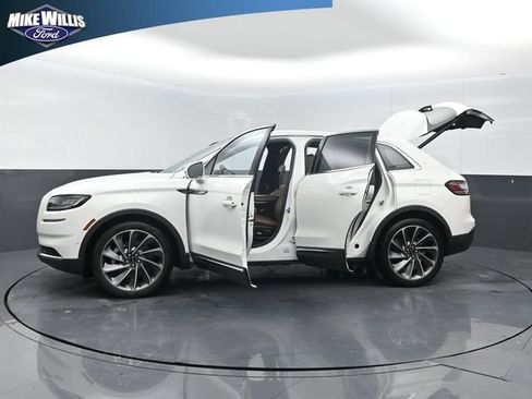 Used 2021 Lincoln Nautilus Reserve w/ Equipment Group 201A FWD image 28