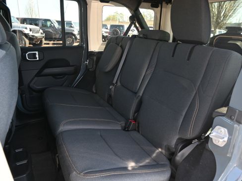 Used 2025 Jeep Wrangler Sahara w/ Safety Group image 11