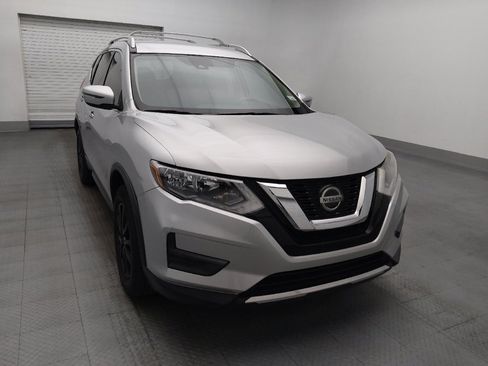 Used 2019 Nissan Rogue S w/ Special Edition Package FWD image 13